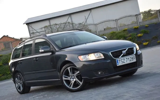 prudnik Volvo V50 cena 19900 przebieg: 211000, rok produkcji 2009 z Prudnik
